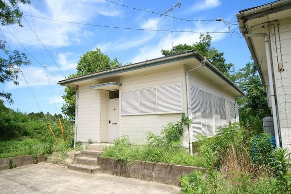 粟生野2670貸家の物件外観写真